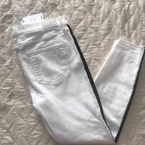 Express Black and White Cropped Jeans size 6